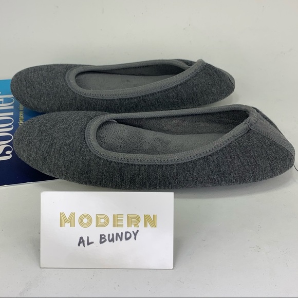 Isotoners All-Memory Foam Slippers Womens Sz 6-5-7